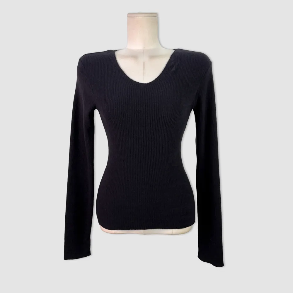 긴팔 티셔츠 차콜 색상 이미지-S1L22