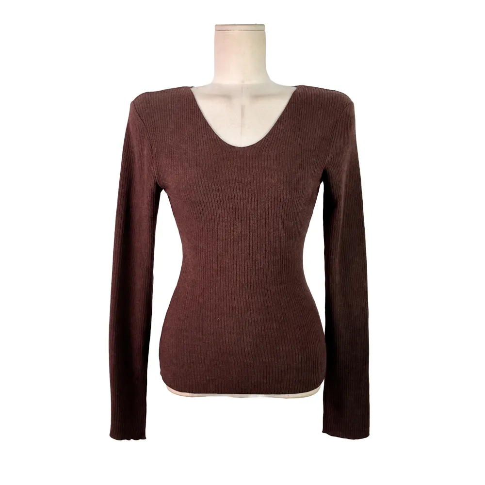 긴팔 티셔츠 초콜렛 색상 이미지-S1L15