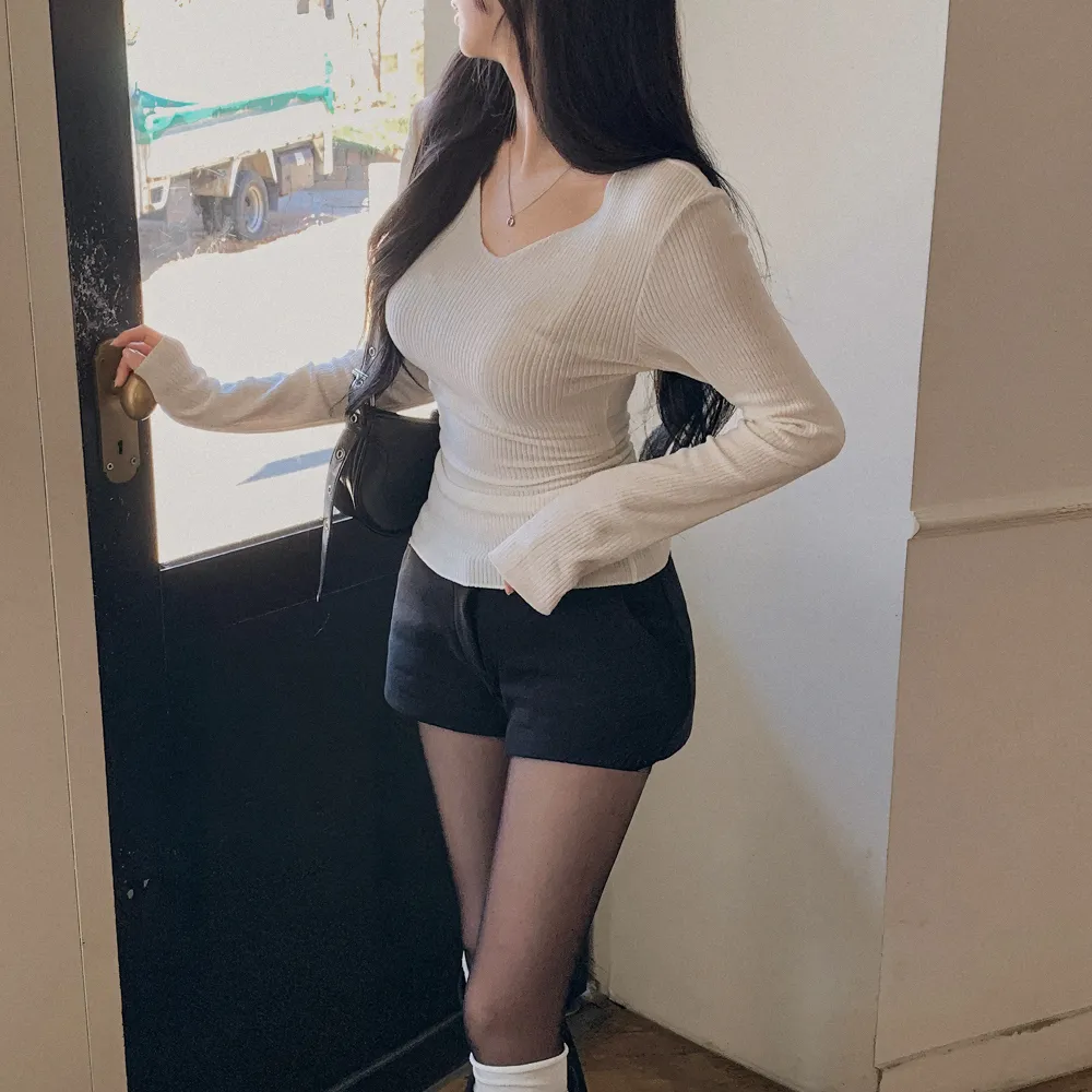 긴팔 티셔츠 모델 착용 이미지-S1L88