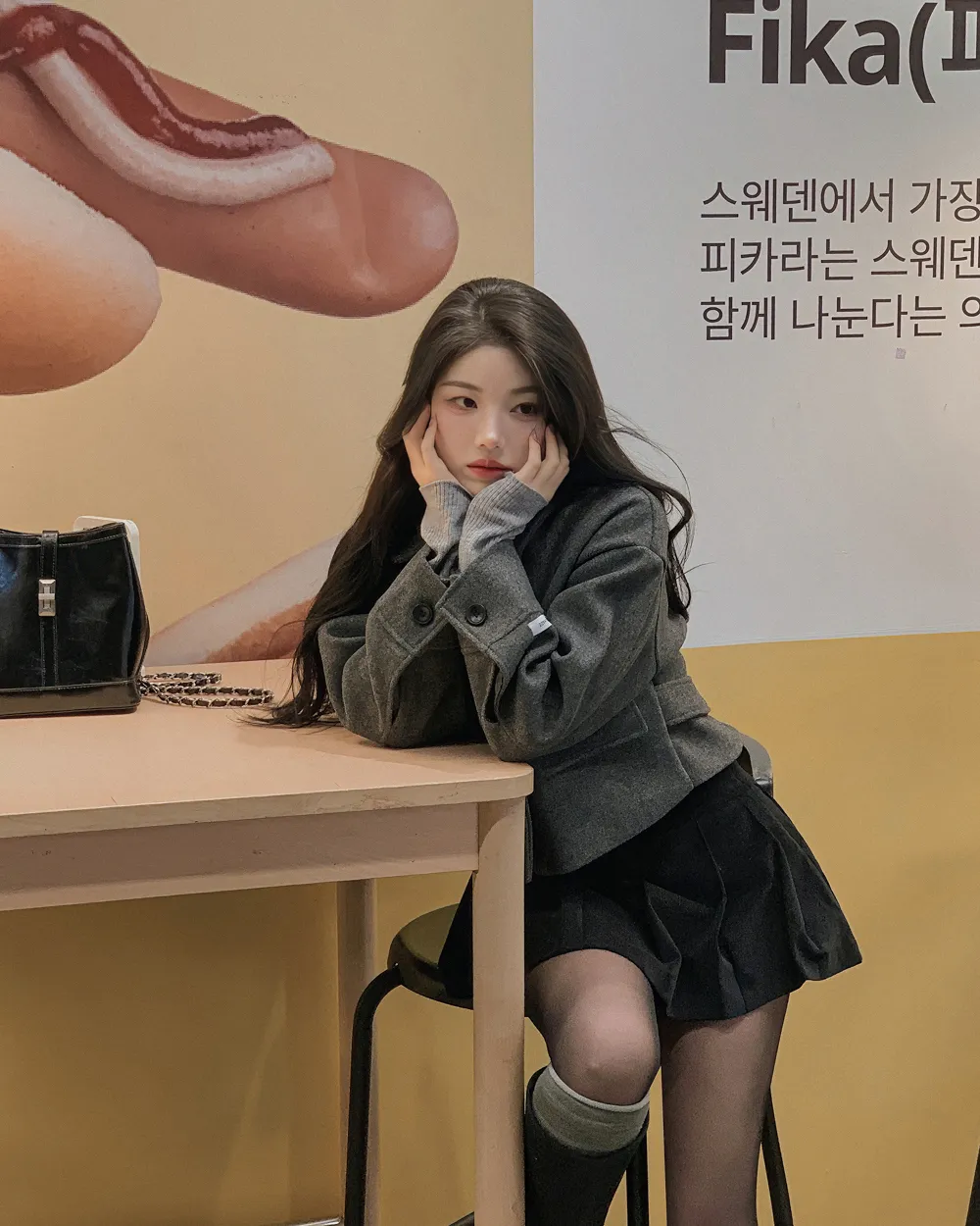 긴팔 티셔츠 모델 착용 이미지-S1L65