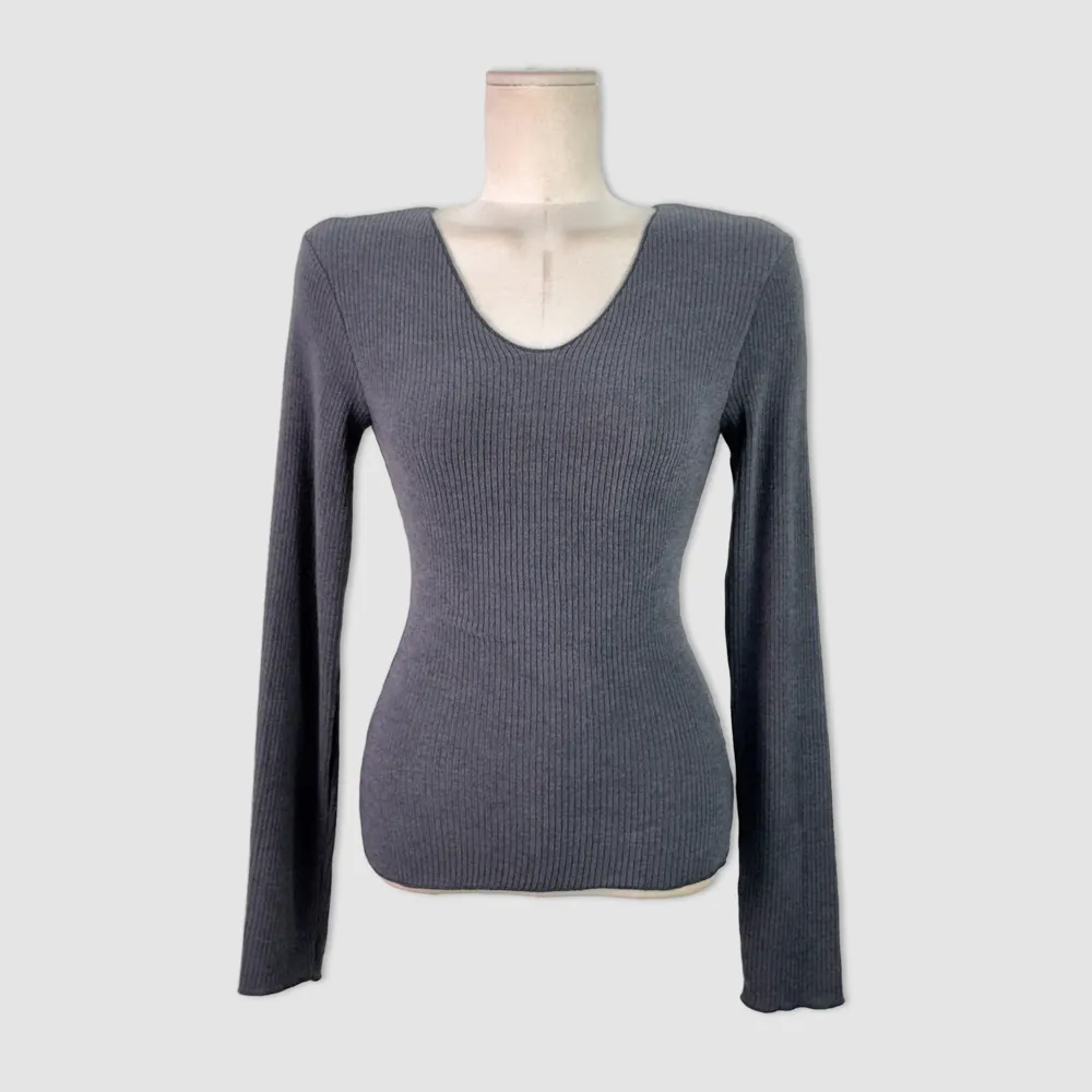 긴팔 티셔츠 차콜 색상 이미지-S1L20