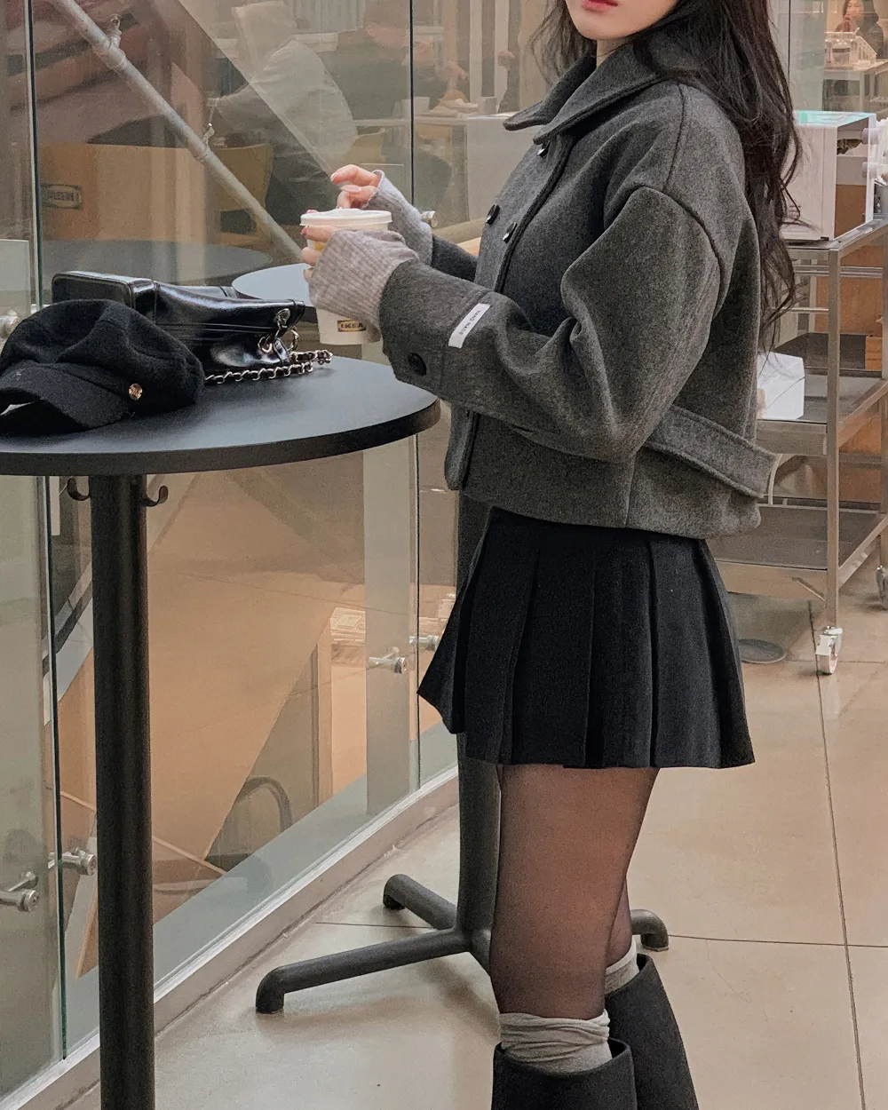 긴팔 티셔츠 모델 착용 이미지-S1L77