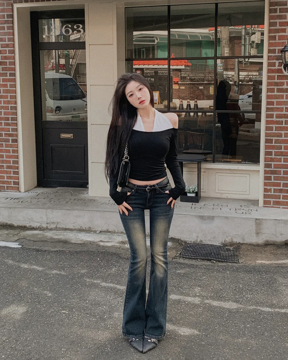 긴팔 티셔츠 모델 착용 이미지-S1L49