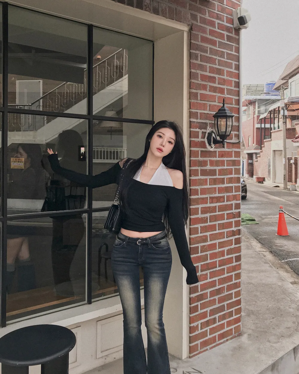 긴팔 티셔츠 모델 착용 이미지-S1L37