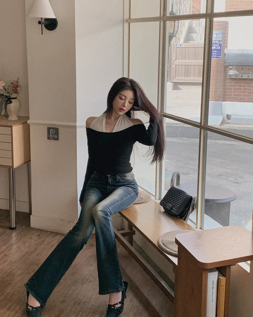 긴팔 티셔츠 모델 착용 이미지-S1L43