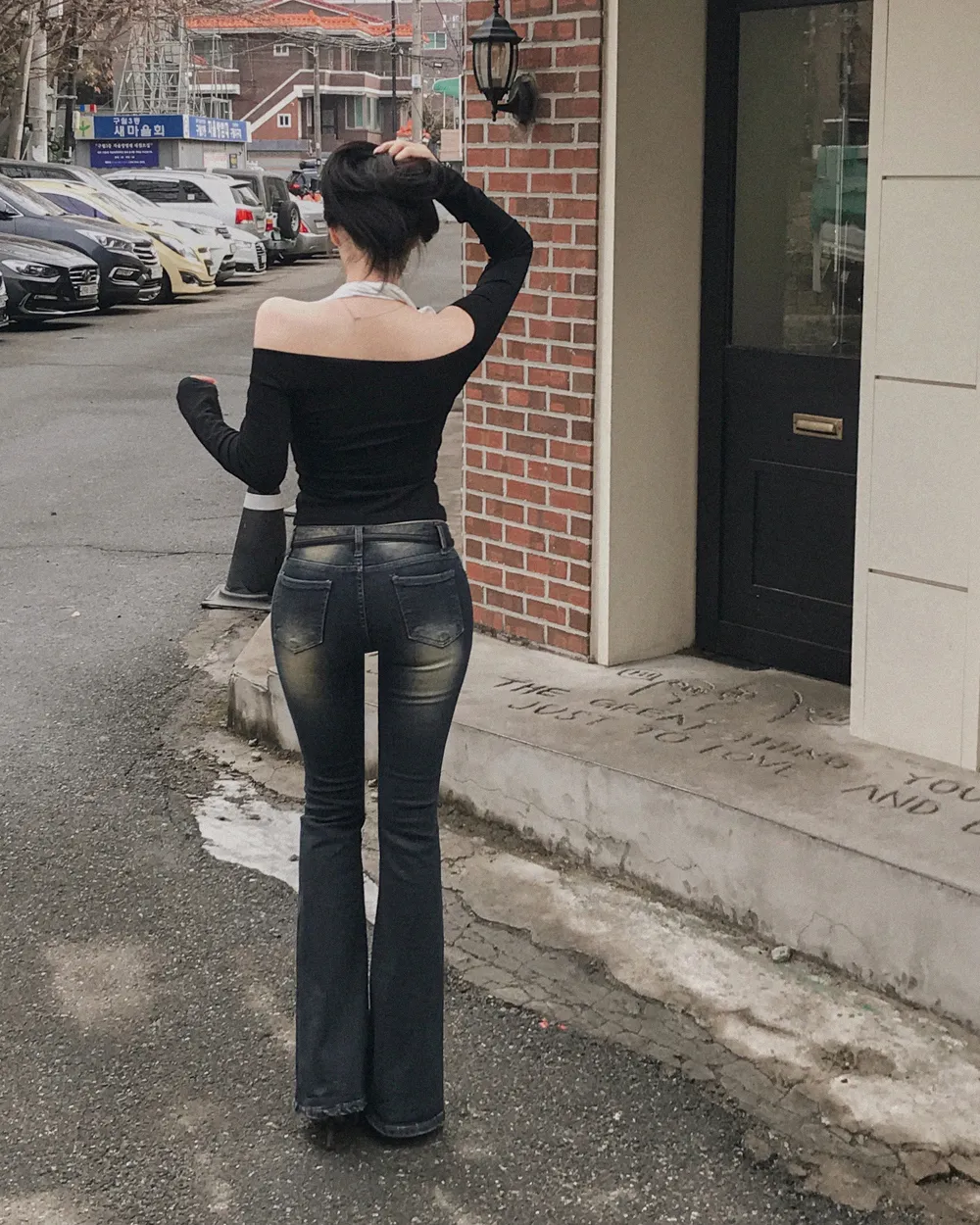 긴팔 티셔츠 모델 착용 이미지-S1L77