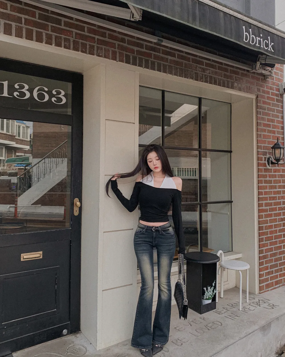 긴팔 티셔츠 모델 착용 이미지-S1L75