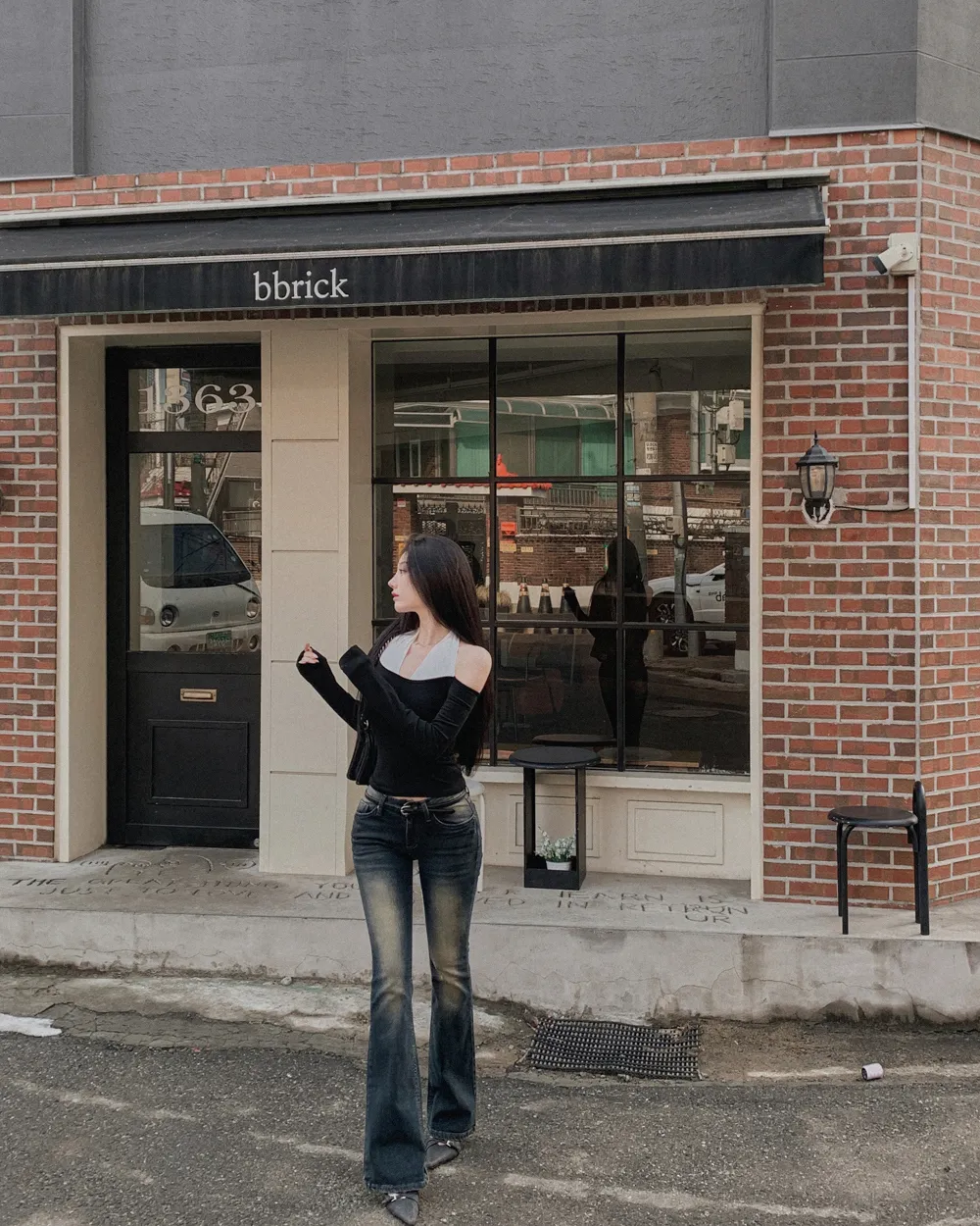 긴팔 티셔츠 모델 착용 이미지-S1L35