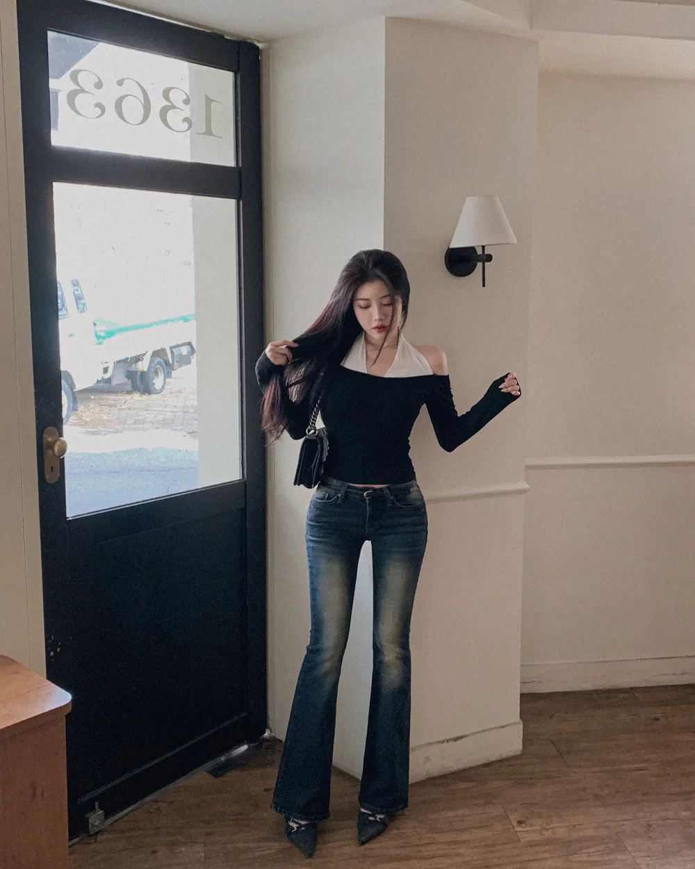 긴팔 티셔츠 모델 착용 이미지-S1L46