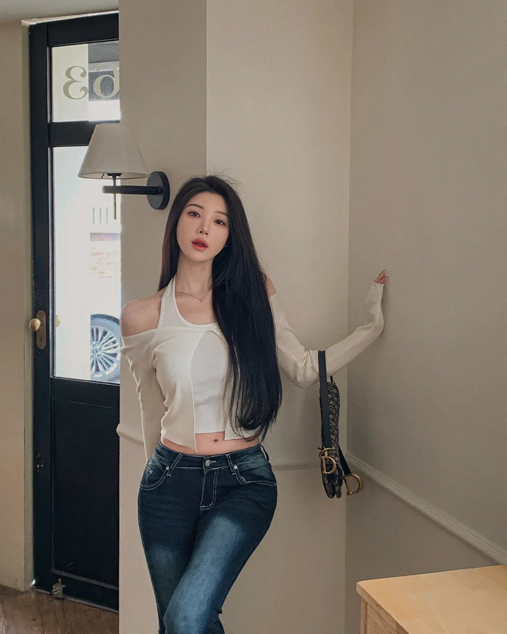 바지 모델 착용 이미지-S1L47