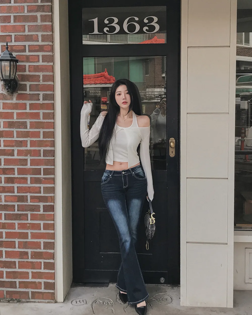 바지 모델 착용 이미지-S1L57