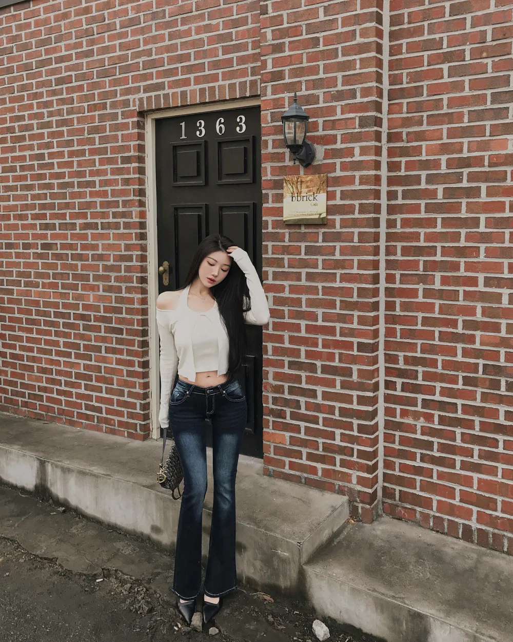 바지 모델 착용 이미지-S1L35