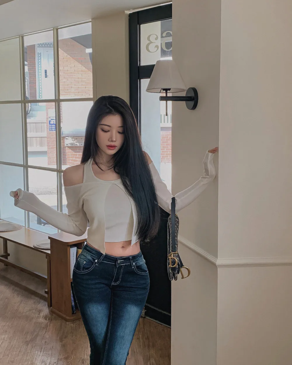 바지 모델 착용 이미지-S1L42