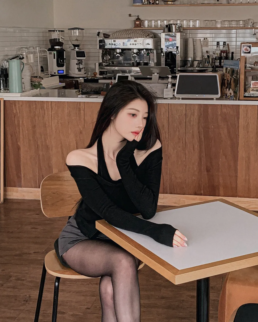 반바지 모델 착용 이미지-S1L46