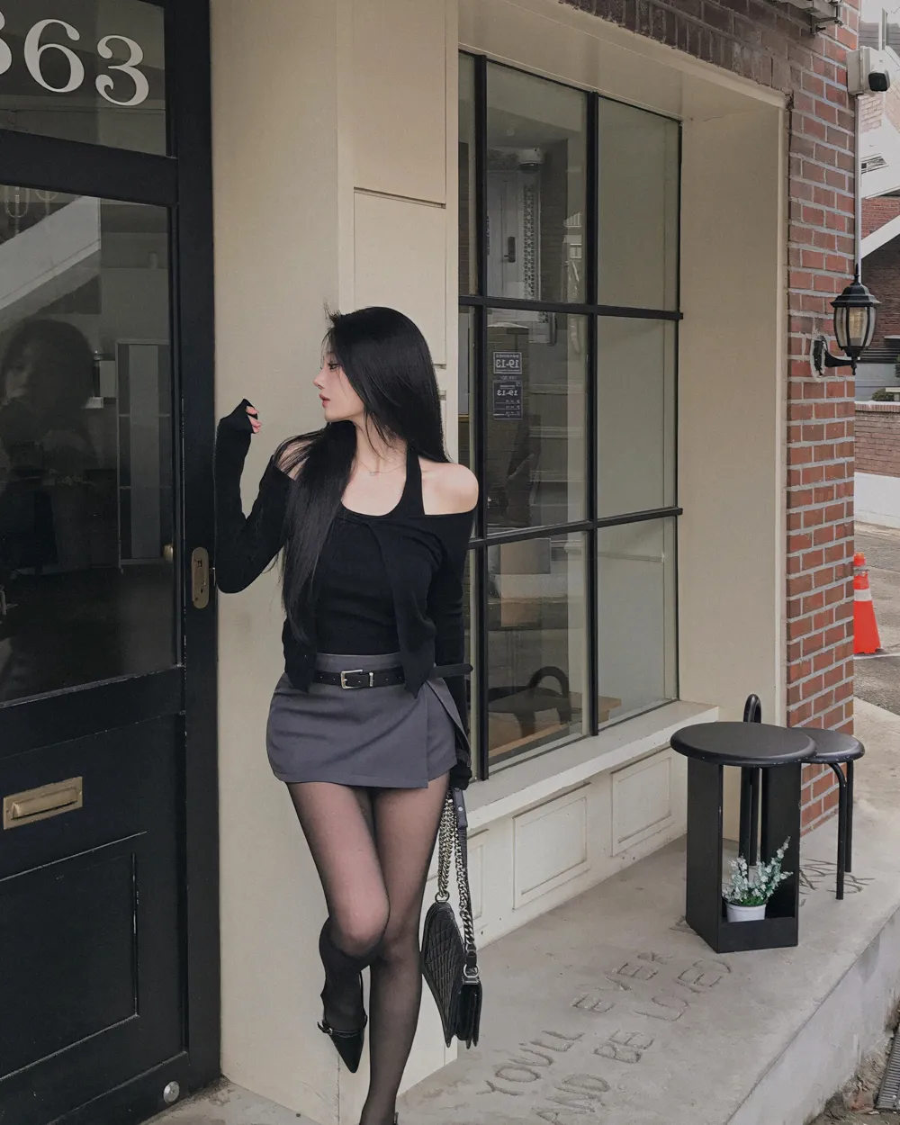 반바지 모델 착용 이미지-S1L47