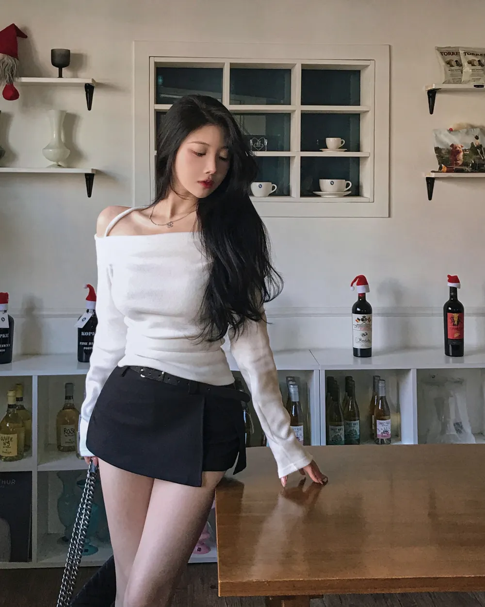 반바지 모델 착용 이미지-S1L75