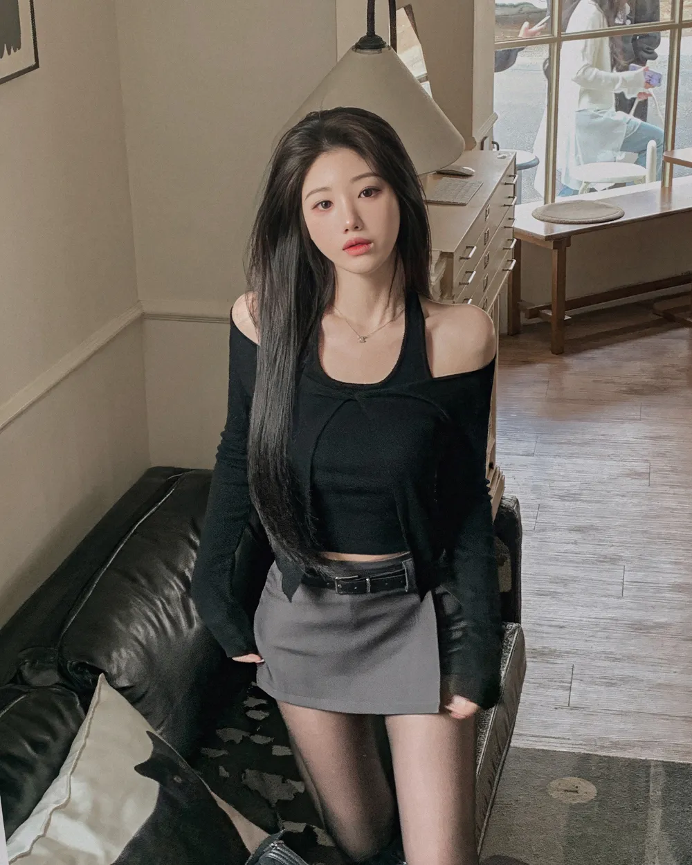 반바지 모델 착용 이미지-S1L53