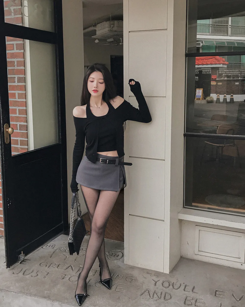 반바지 모델 착용 이미지-S1L32