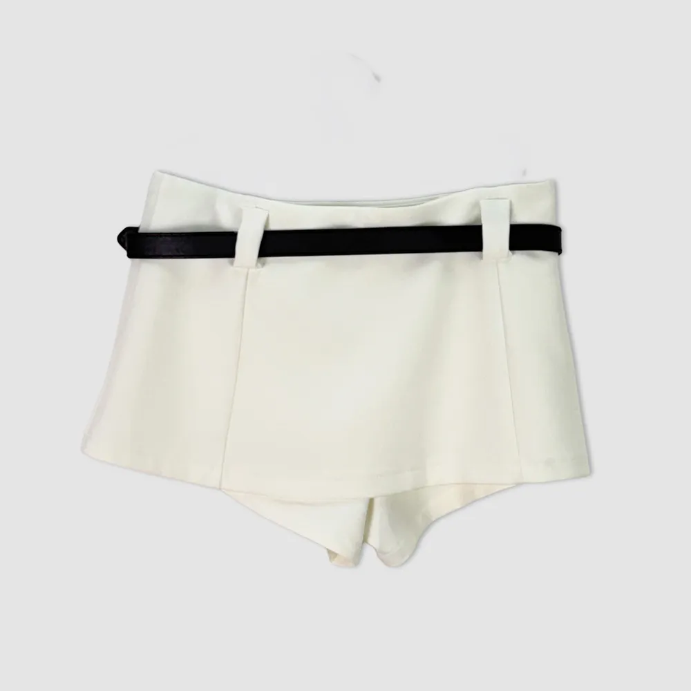 반바지 화이트 색상 이미지-S1L22