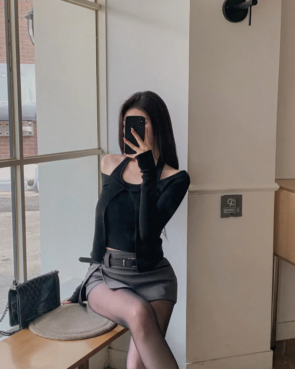 반바지 모델 착용 이미지-S1L57