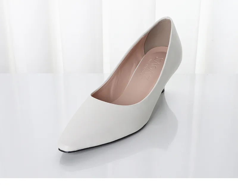 신발 화이트 색상 이미지-S11L35