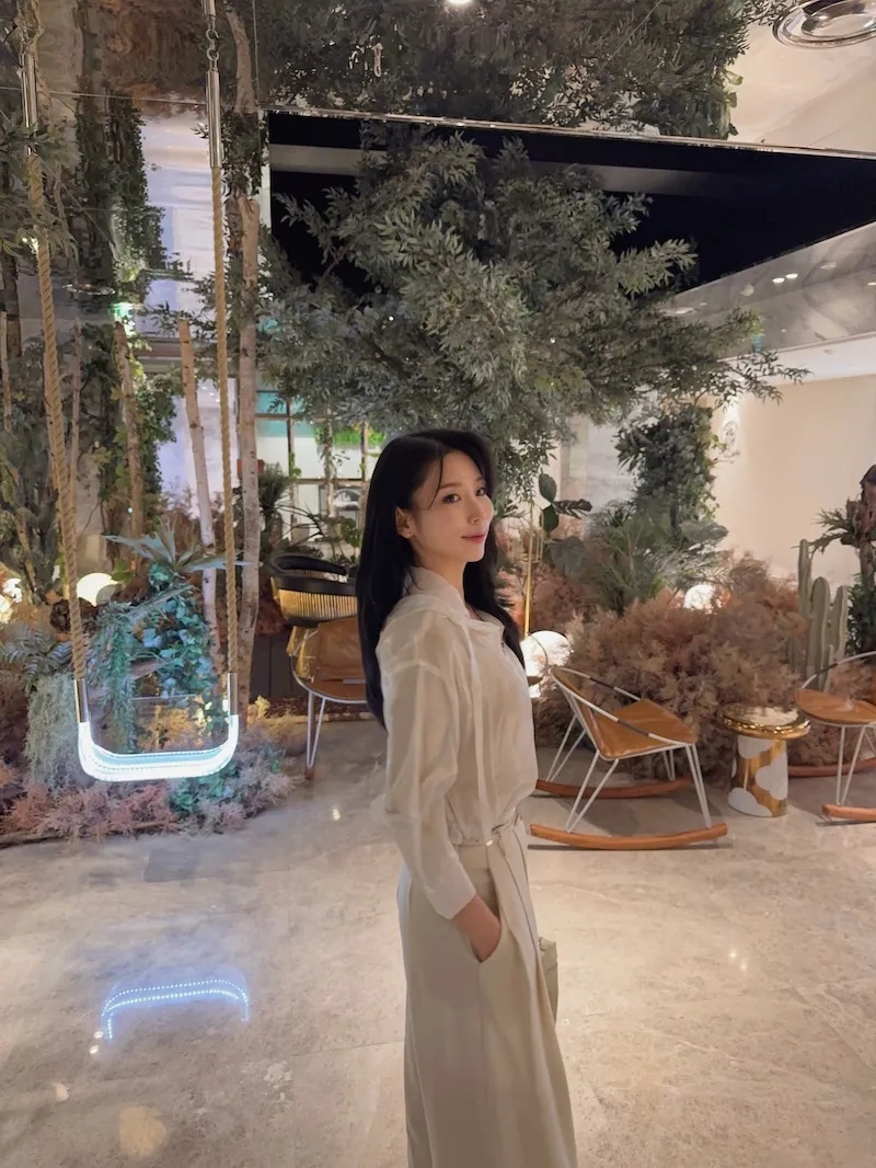 드레스 모델 착용 이미지-S1L47