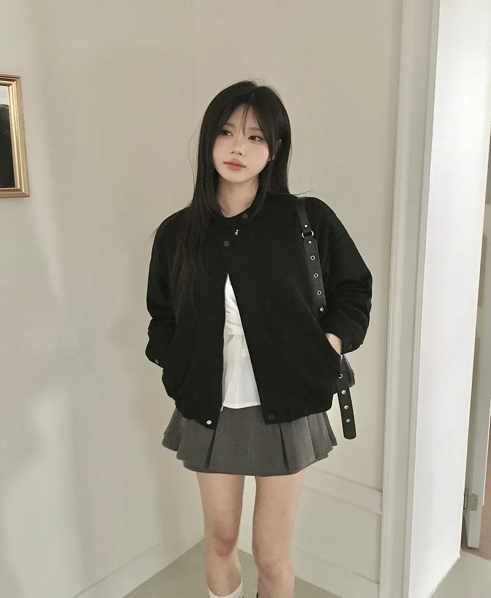 반바지 모델 착용 이미지-S3L56