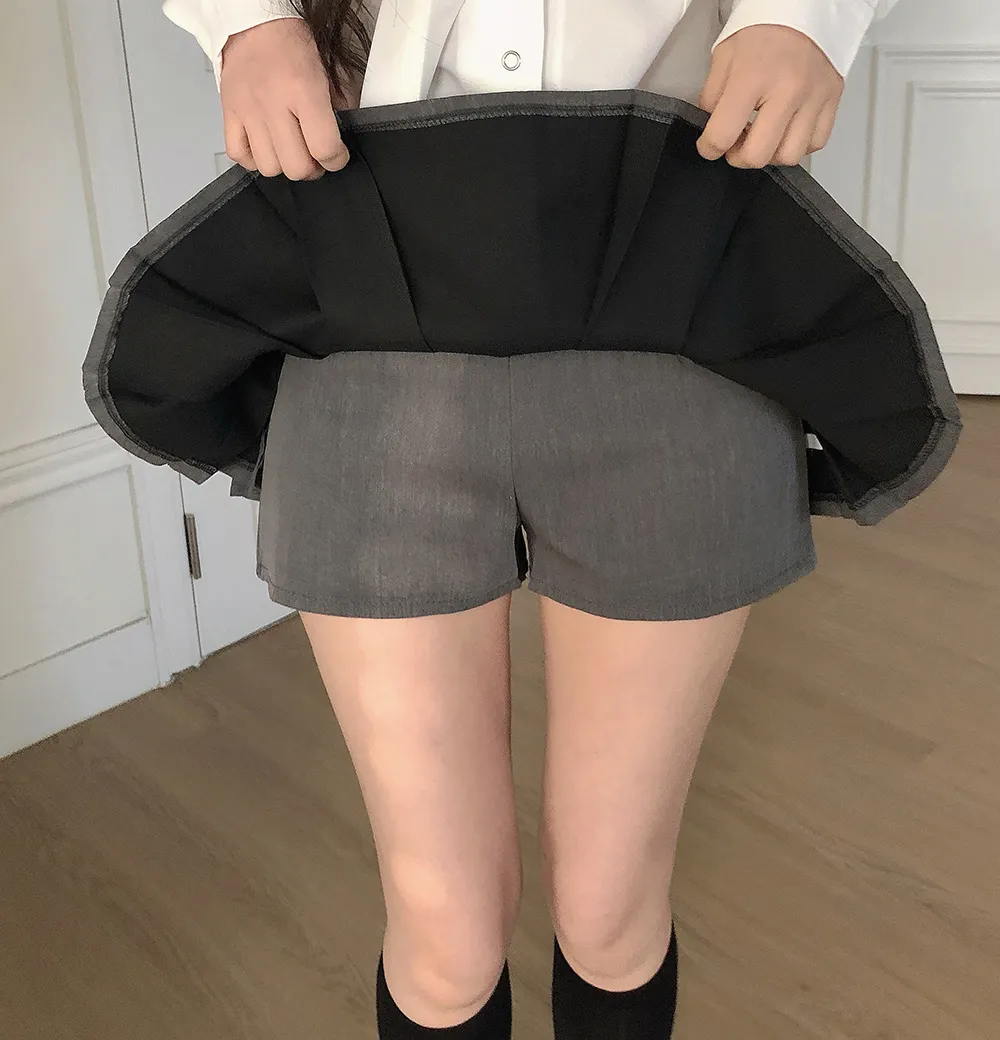 반바지 모델 착용 이미지-S3L5