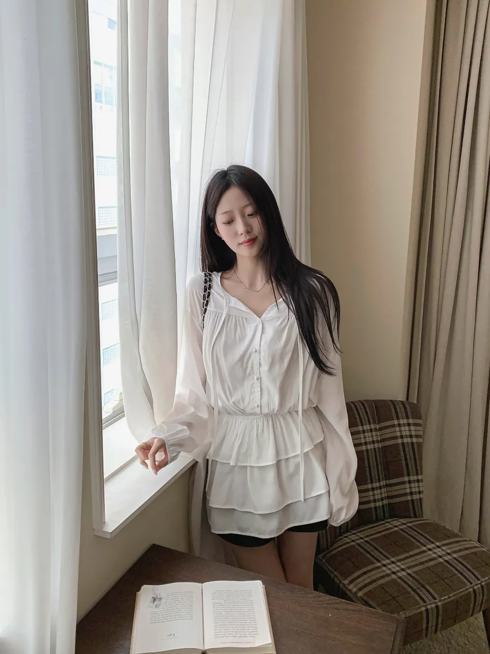 반바지 모델 착용 이미지-S2L74