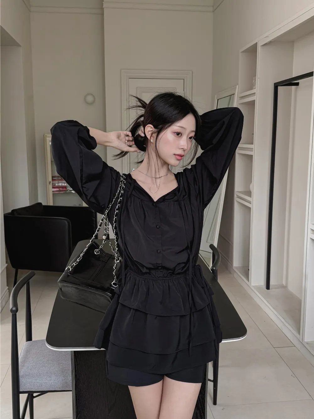 반바지 모델 착용 이미지-S1L47