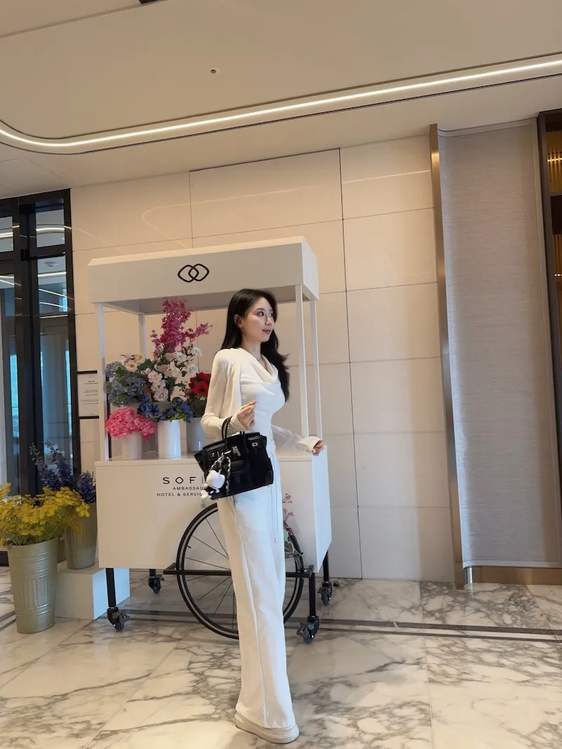 바지 모델 착용 이미지-S1L56