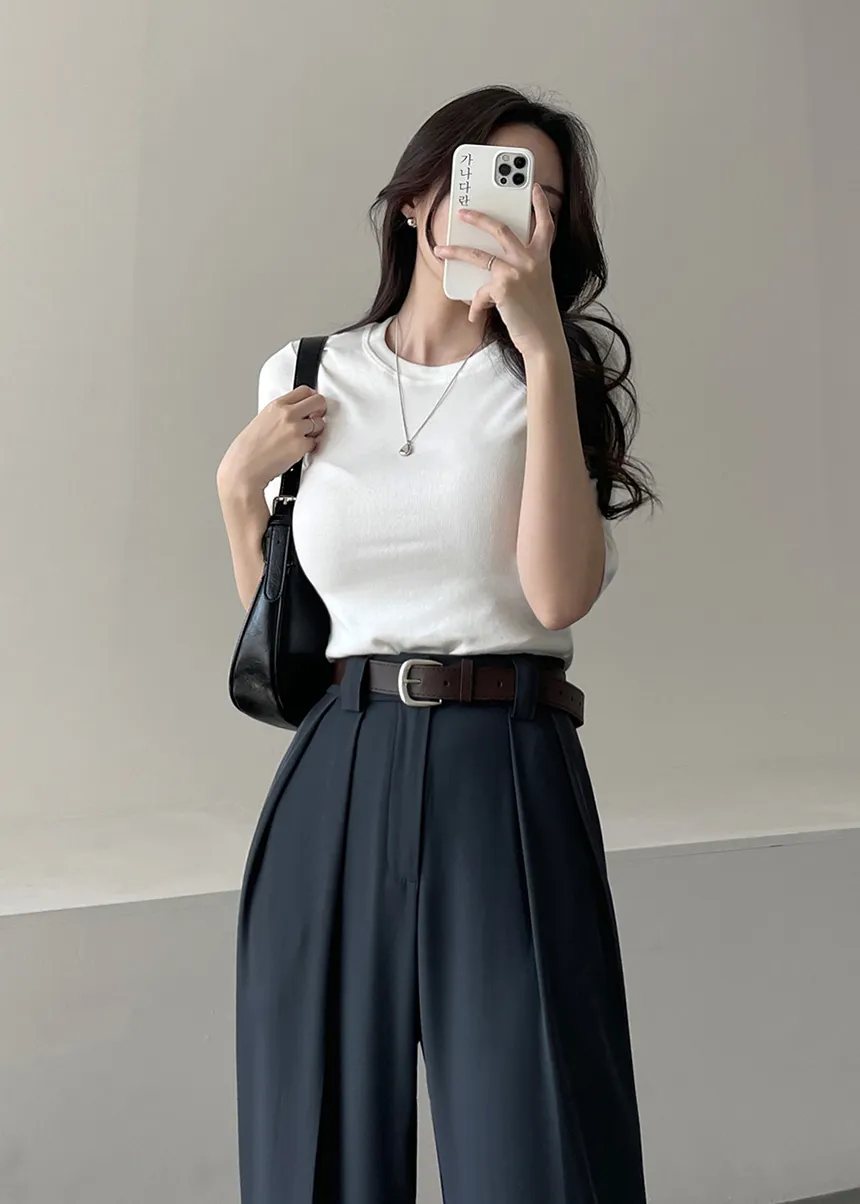 반팔 티셔츠 모델 착용 이미지-S1L54