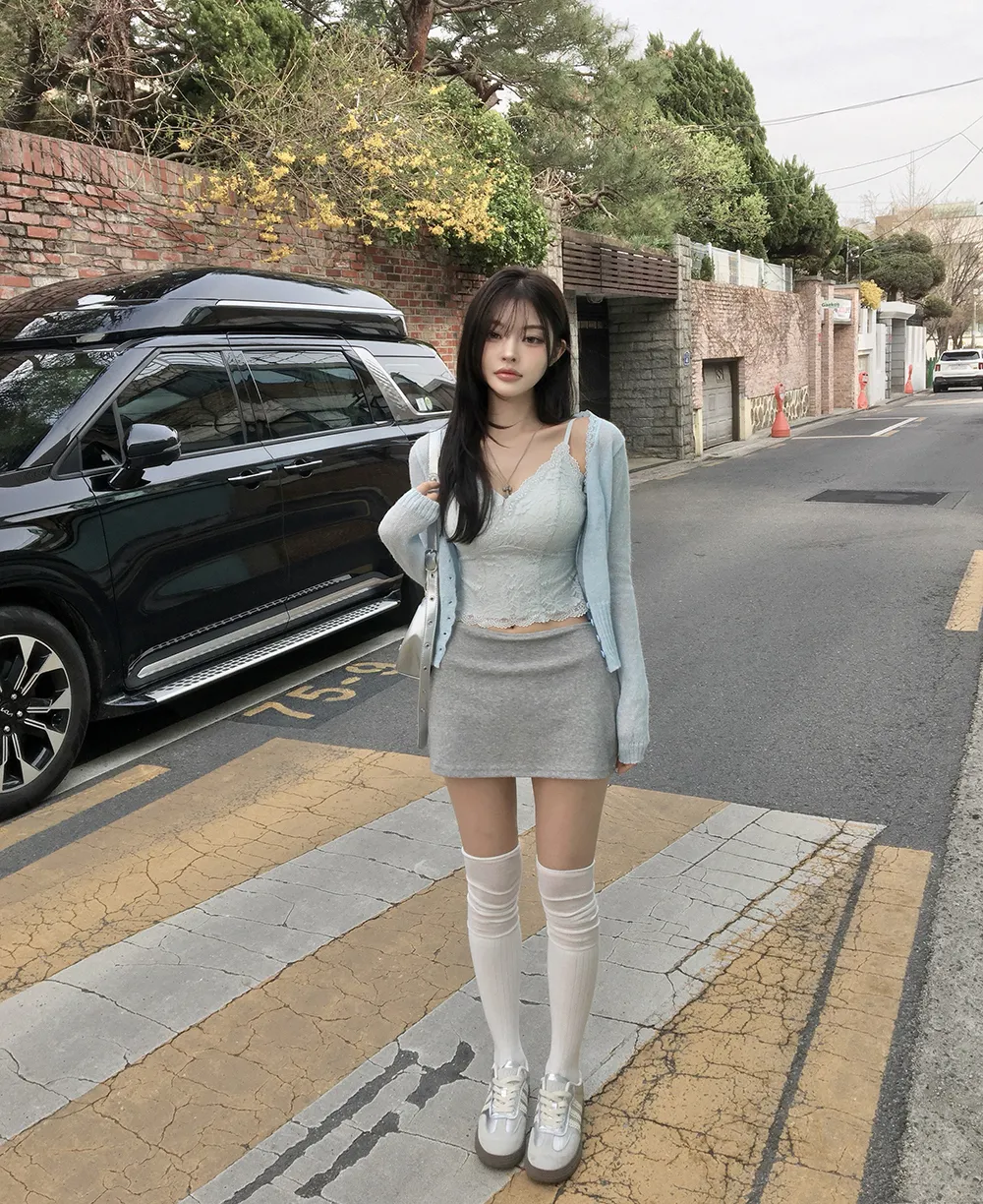 민소매 모델 착용 이미지-S2L24