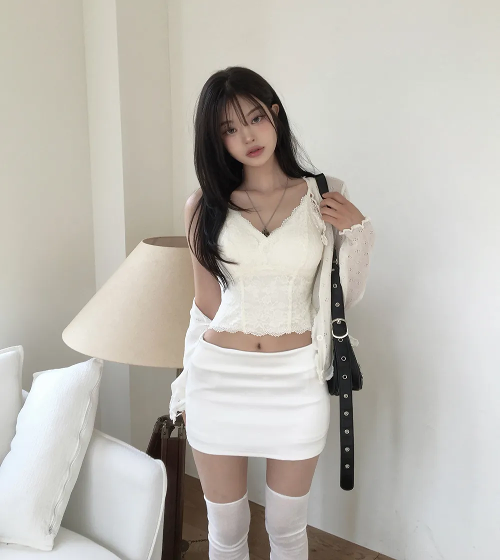 민소매 모델 착용 이미지-S2L46