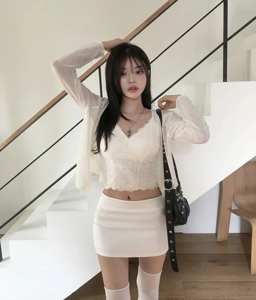 민소매 모델 착용 이미지-S2L47