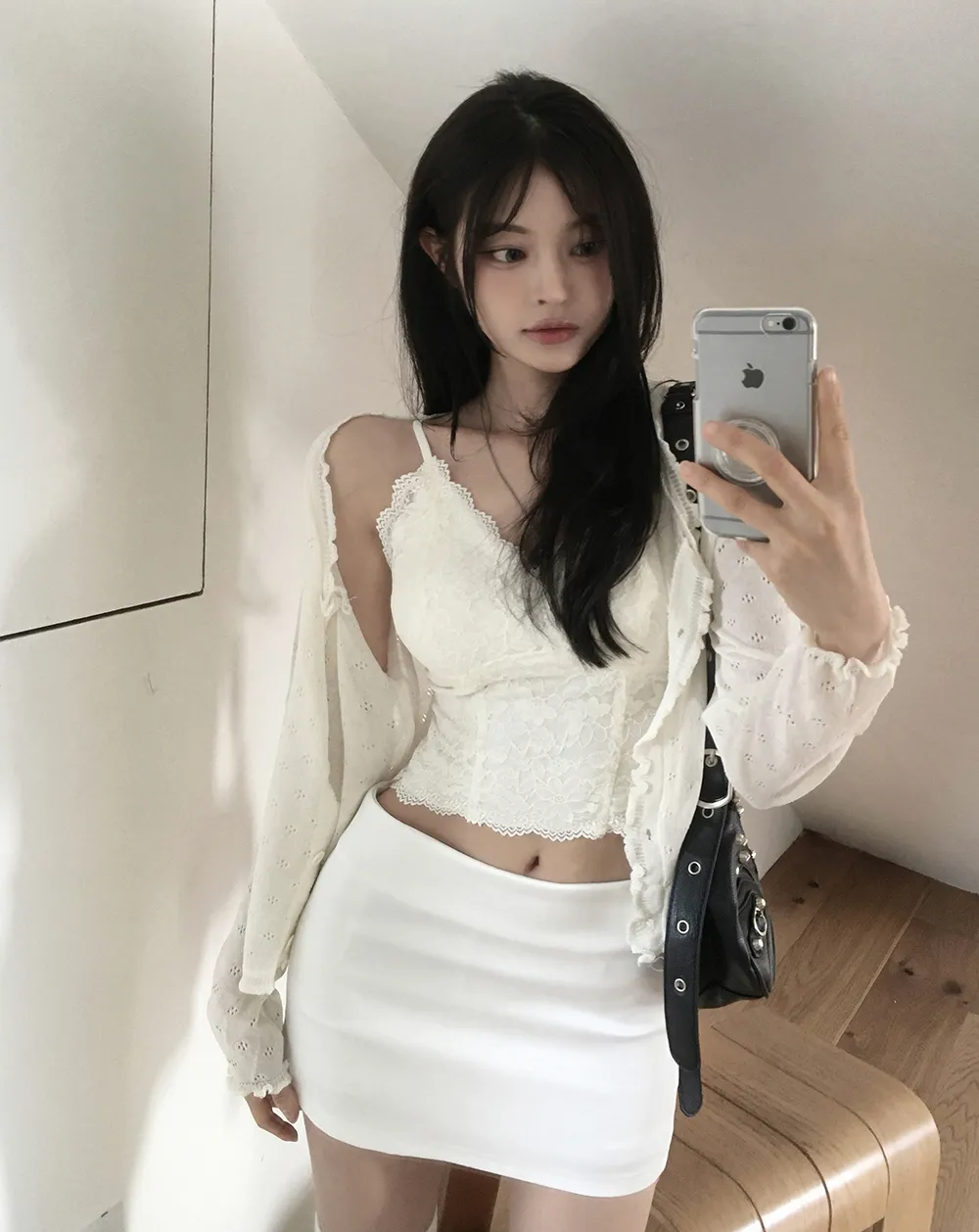 민소매 모델 착용 이미지-S2L52