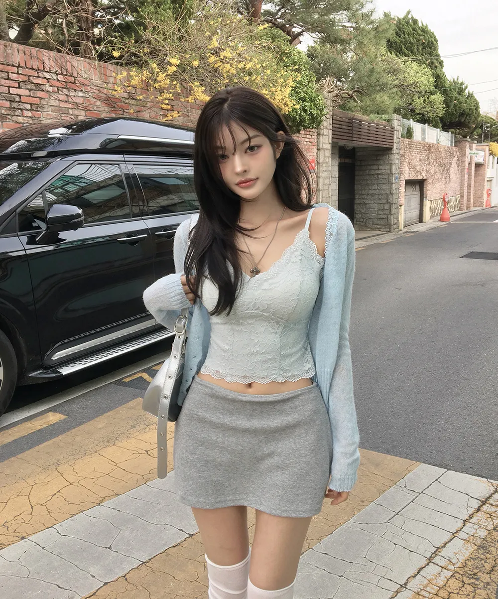 민소매 모델 착용 이미지-S2L22