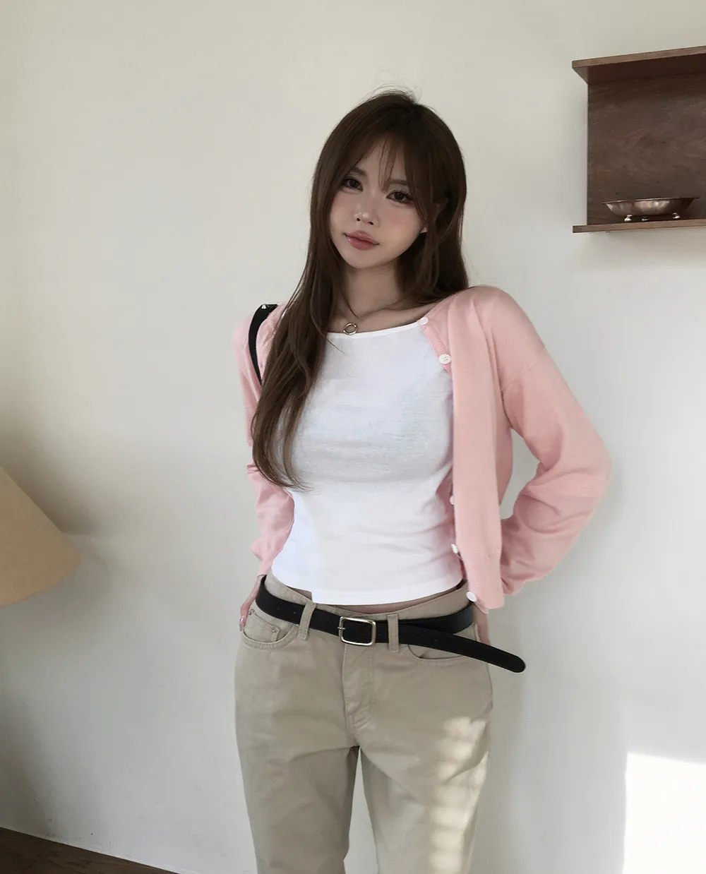 카디건 모델 착용 이미지-S2L34