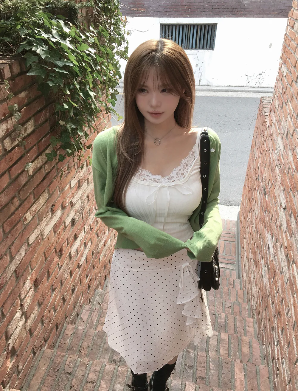 카디건 모델 착용 이미지-S2L24