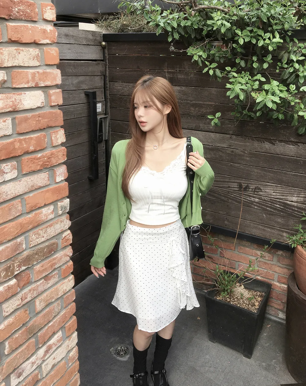 카디건 모델 착용 이미지-S2L25