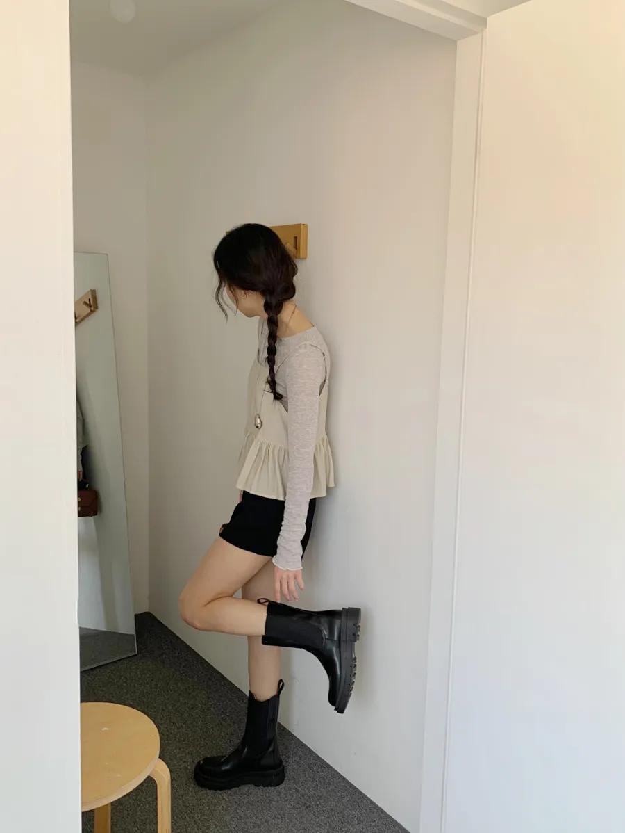 민소매 모델 착용 이미지-S1L16