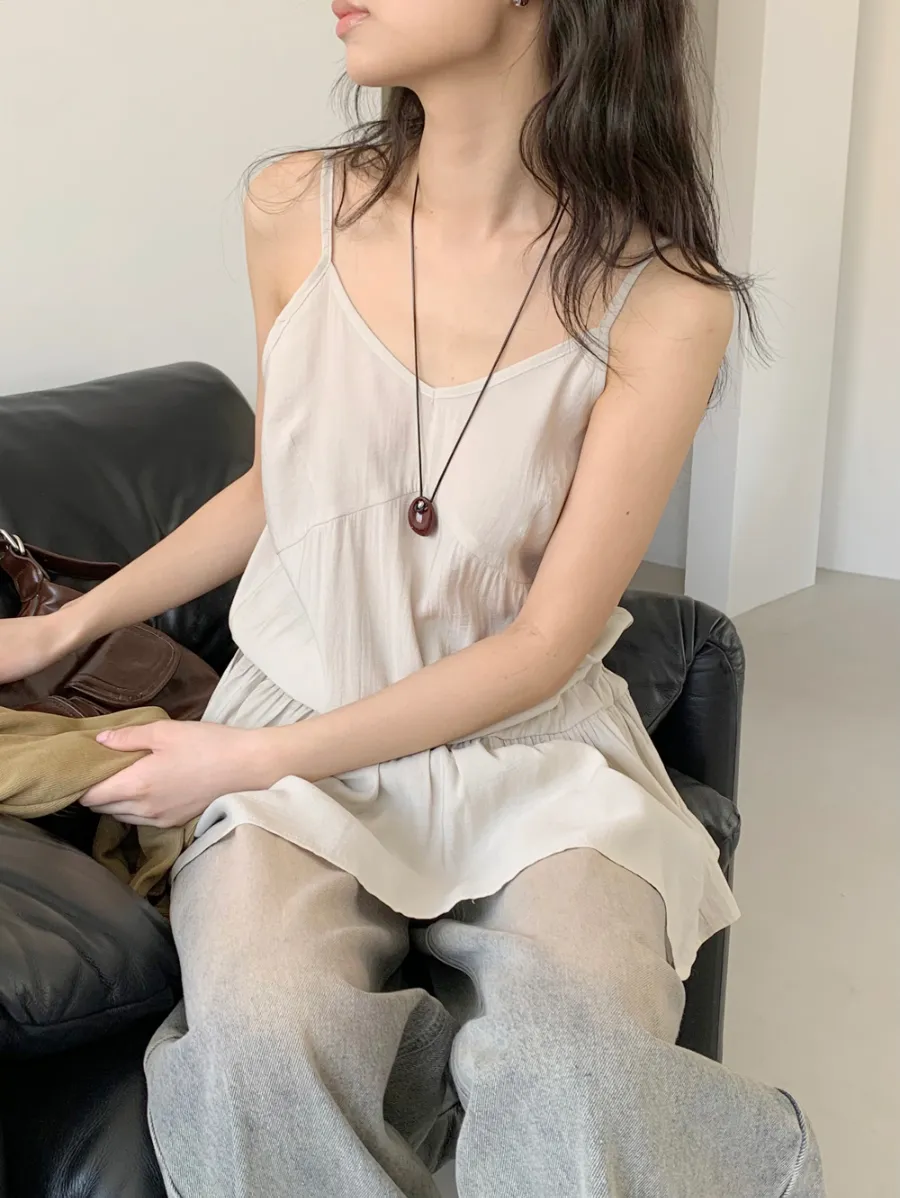 민소매 모델 착용 이미지-S1L24