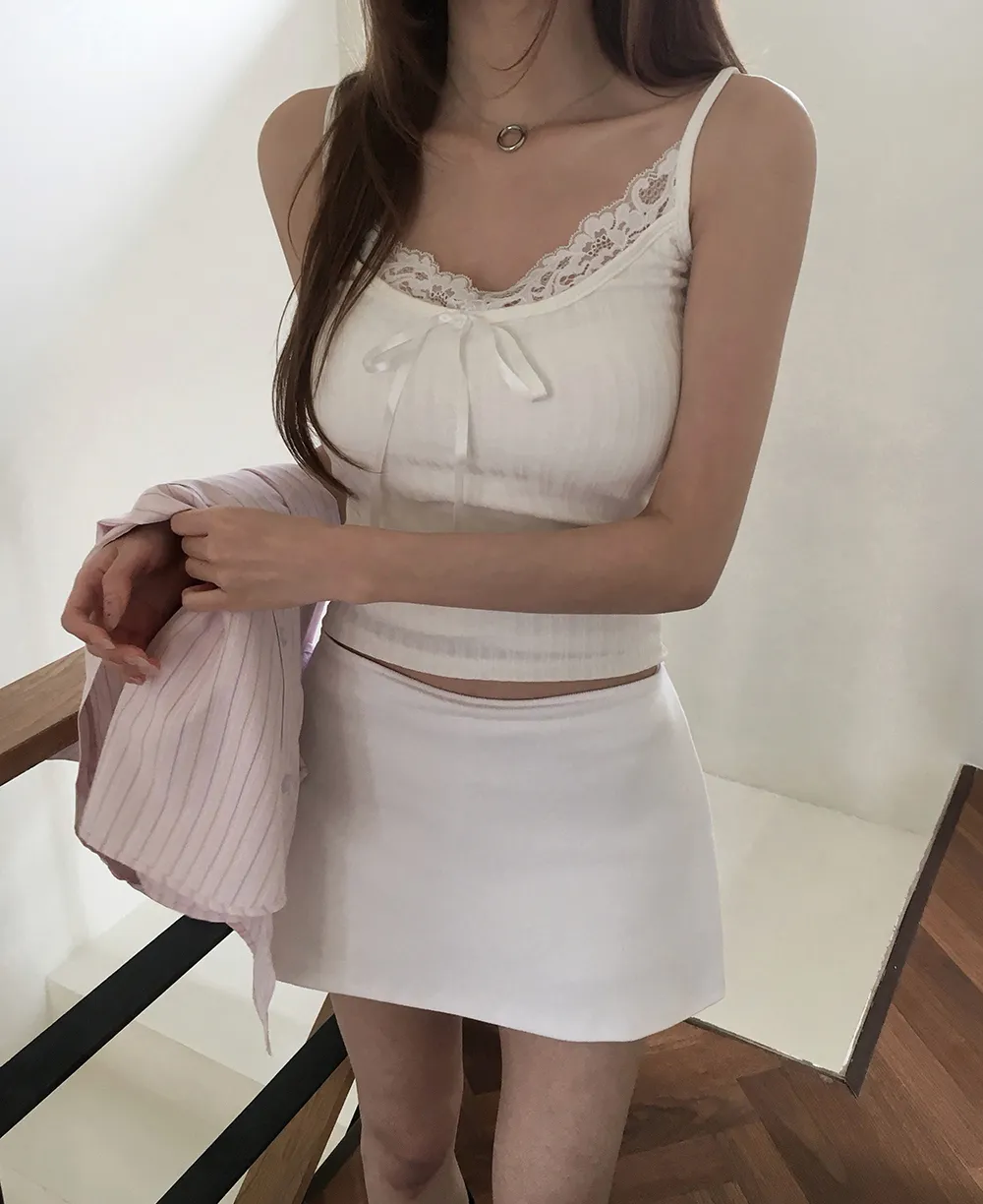 미니 스커트 모델 착용 이미지-S2L24