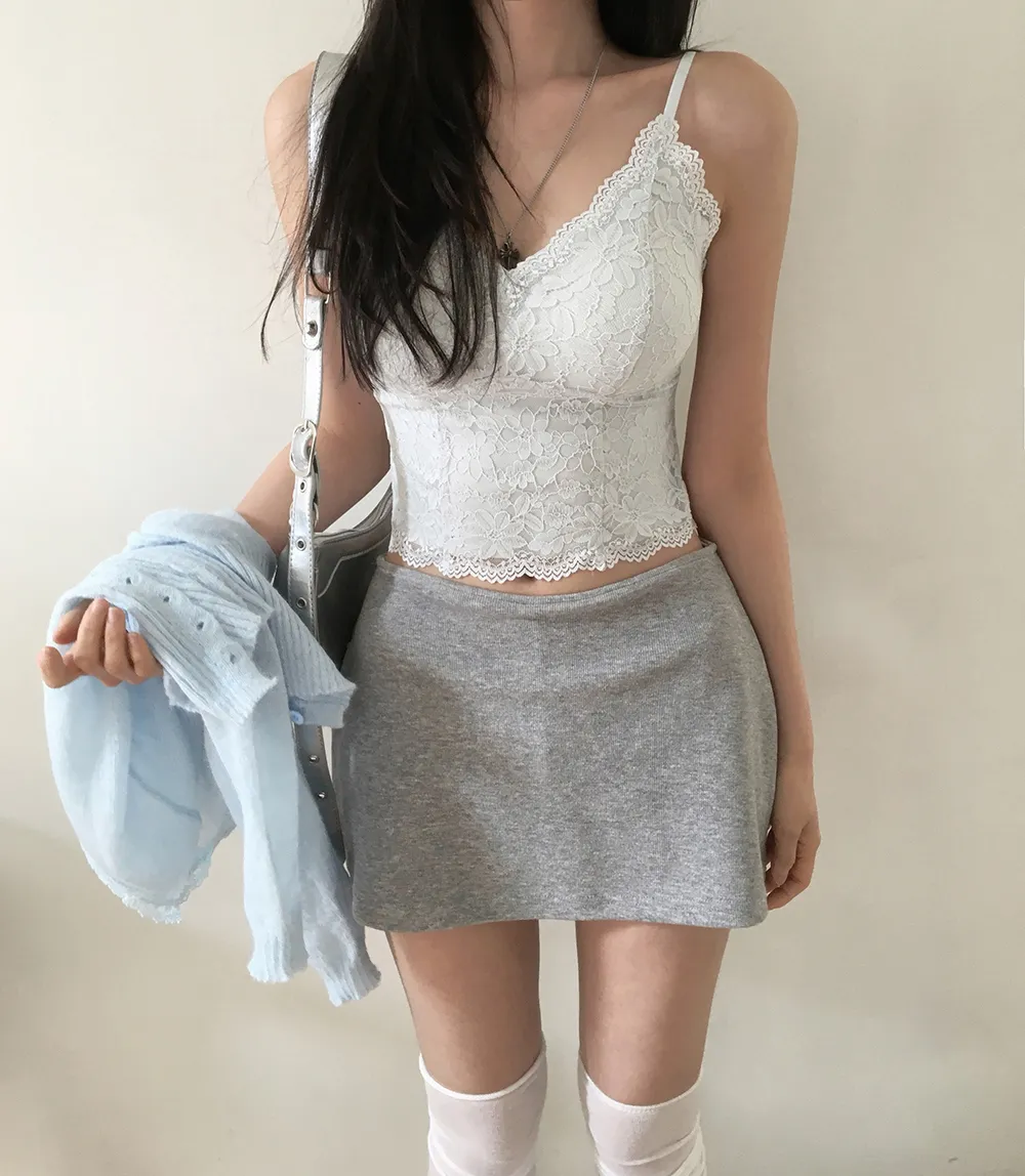 미니 스커트 모델 착용 이미지-S2L37