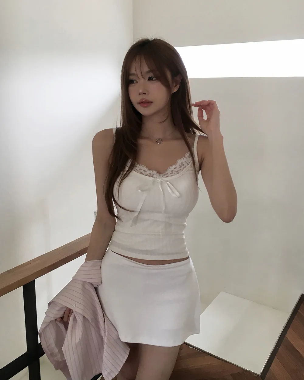 미니 스커트 모델 착용 이미지-S2L25