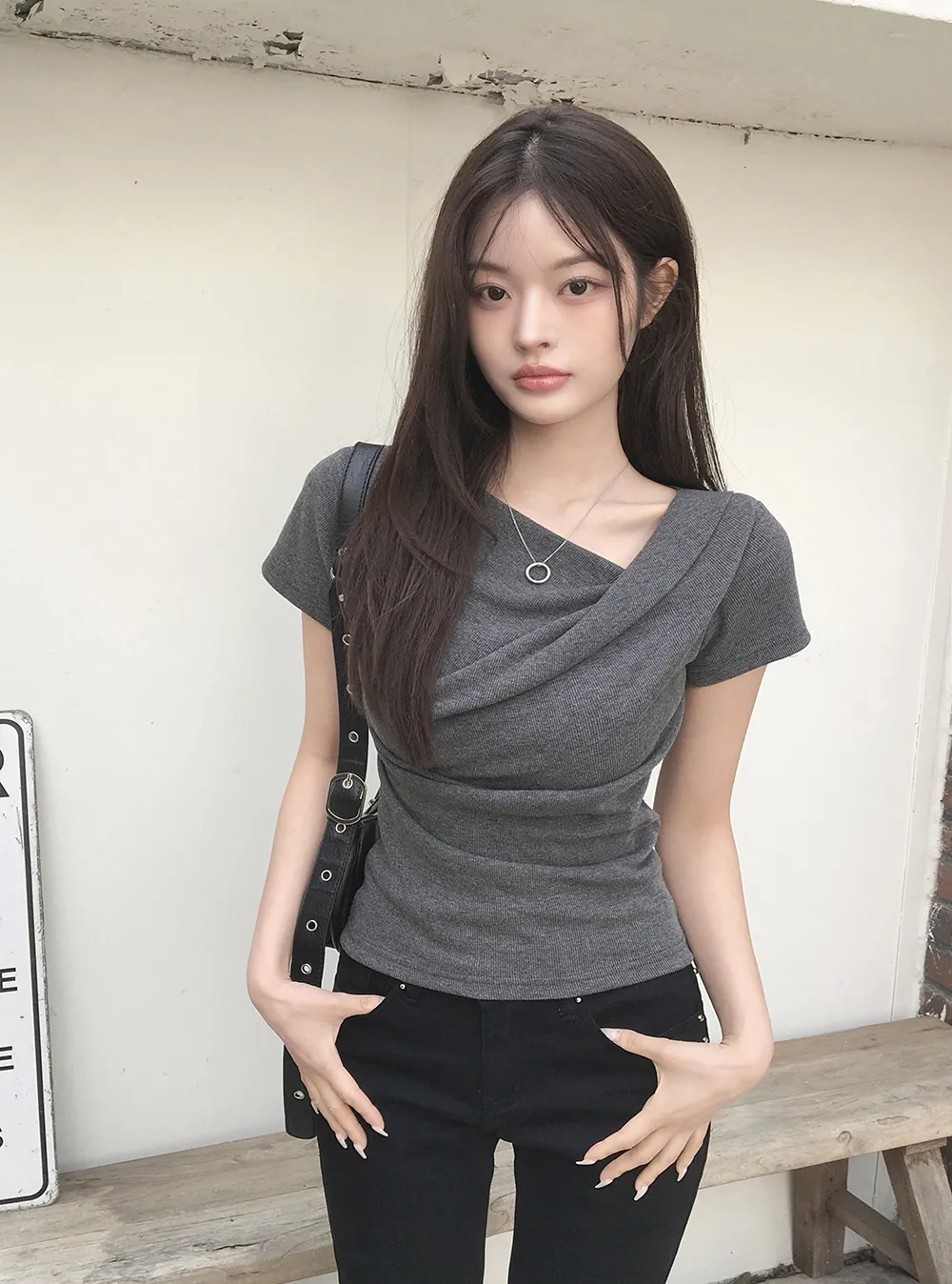 반팔 티셔츠 모델 착용 이미지-S2L34