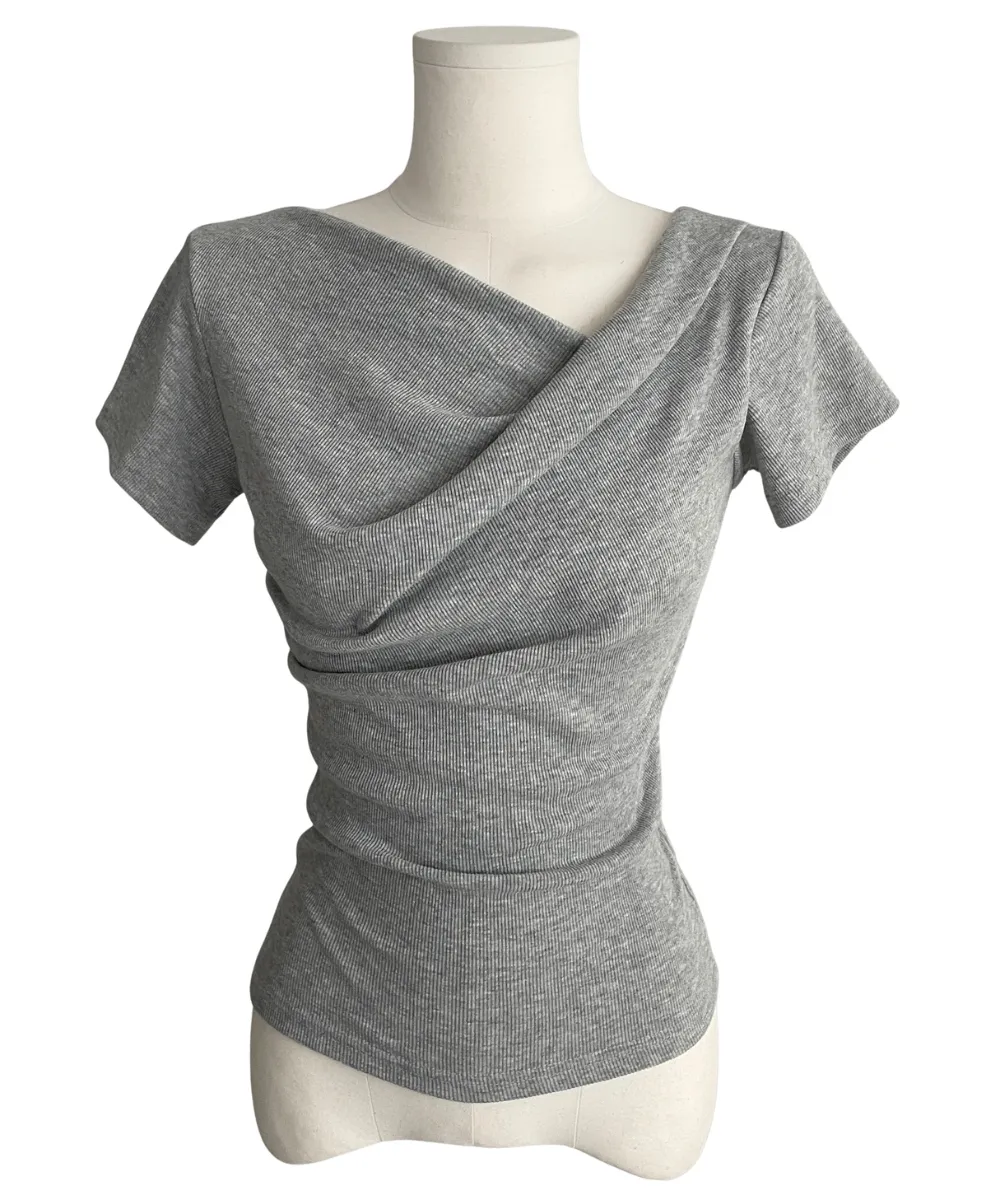 반팔 티셔츠 그레이 색상 이미지-S2L10