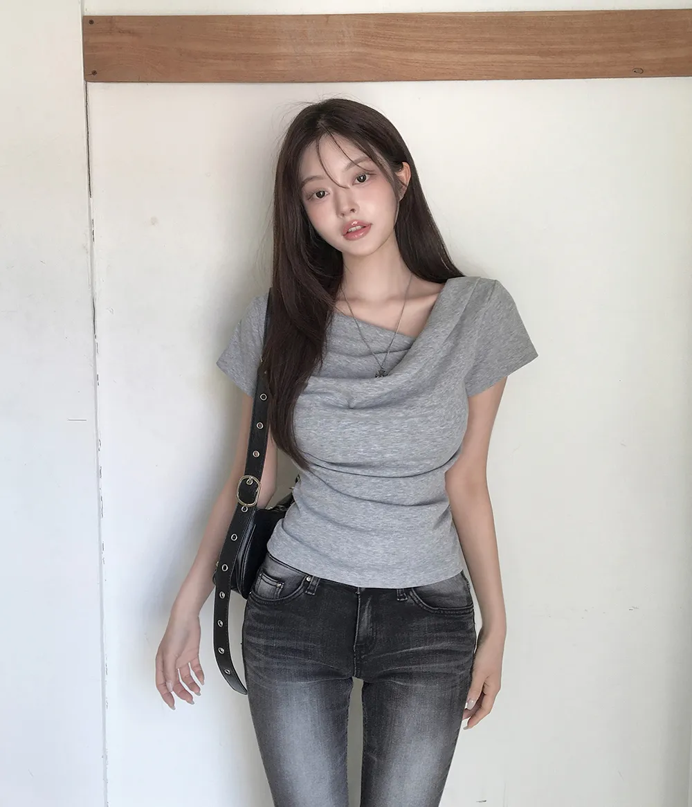 반팔 티셔츠 모델 착용 이미지-S2L25