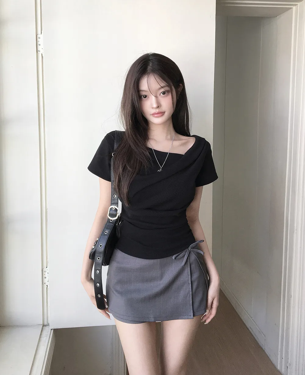 반팔 티셔츠 모델 착용 이미지-S2L41