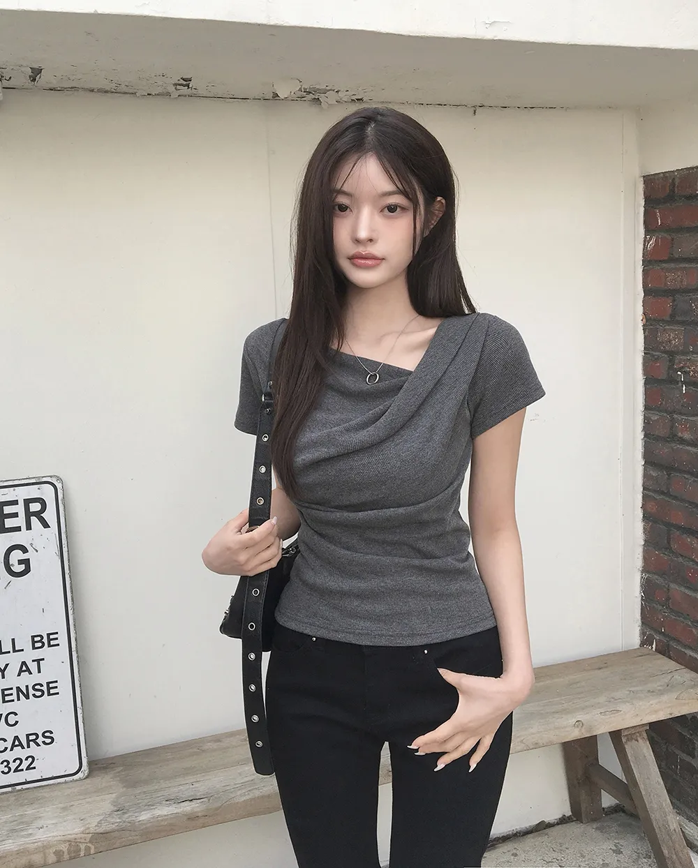 반팔 티셔츠 모델 착용 이미지-S2L36